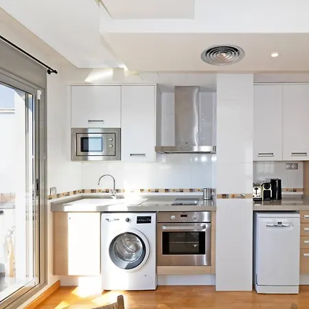Апартаменты Guestready - Modern Flat With Terrace In